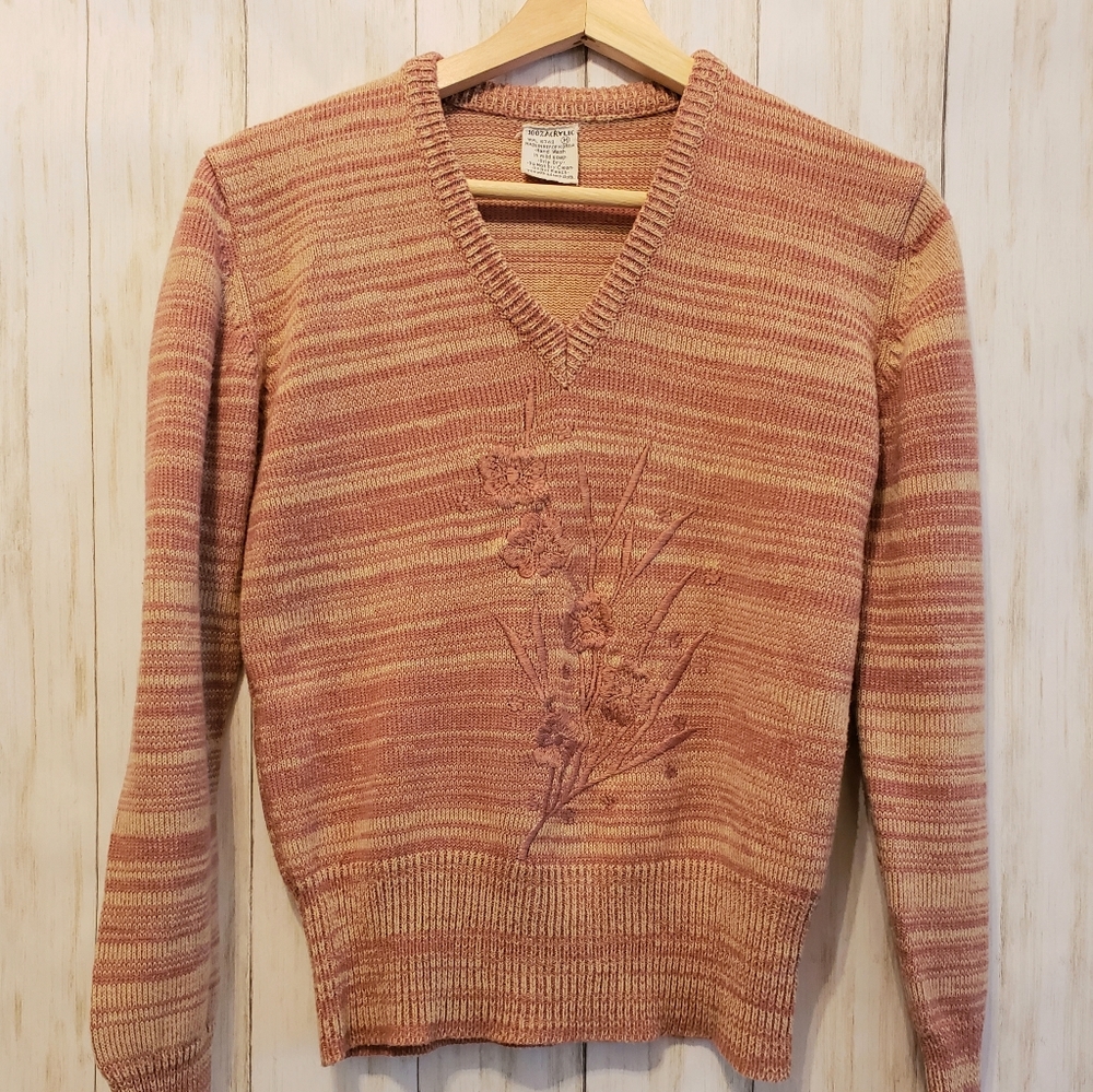 Vintage Flower Embroidery Sweater Pale Pink Marble